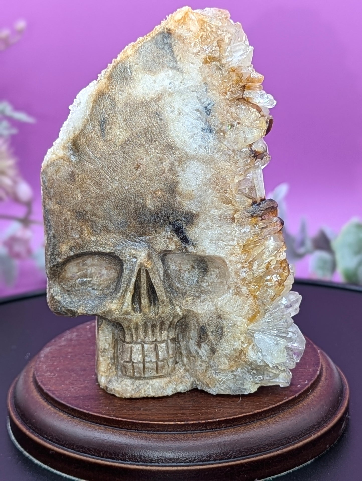 NATURAL STONE WITH QUARTZ